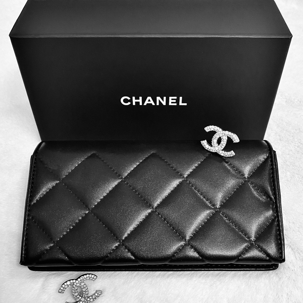 CHANEL Black Leather Sunglasses Case - Picture 2 of 3